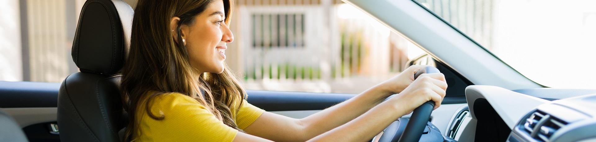 Frau im Auto
