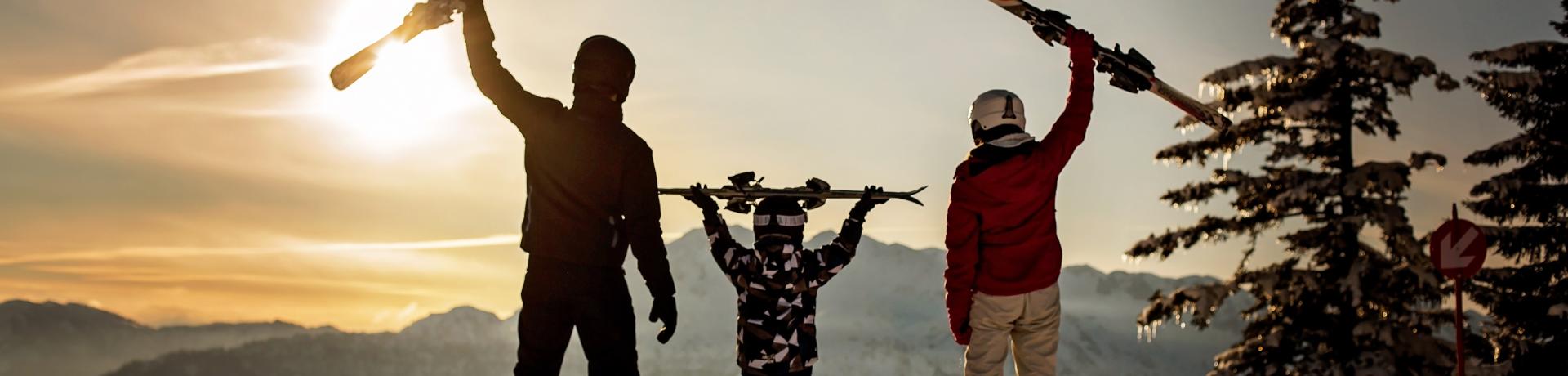 Familie im Skiurlaub