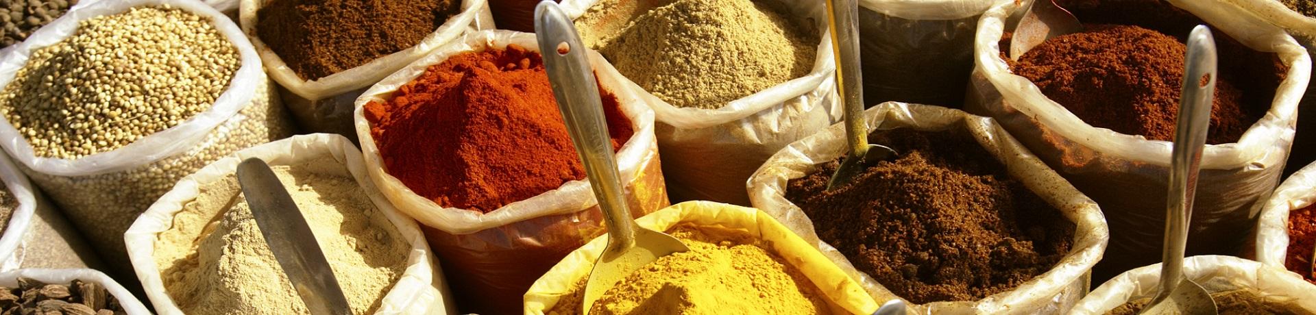 Sonstiges: Markt Gewürze