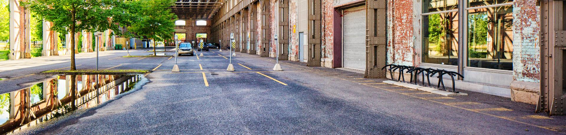 Sonstiges: Modernes Parkhaus - Emotion