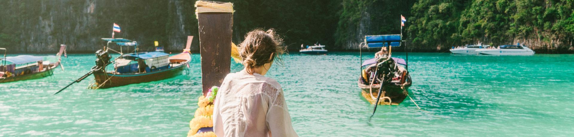 Frau auf Boot in Thailand Frau auf Boot in Thailand
