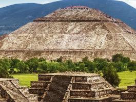Pyramide San Juan Teotihuacán