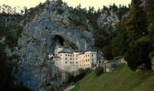 Slowenien-Predjama-Burg-LVO