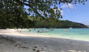 Seychellen-Mahe-Port Launay_LVO.JPG