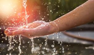 Hitzetipps: Hände Wasser