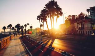 Straße bei Sonnenuntergang Straße bei Sonnenuntergang