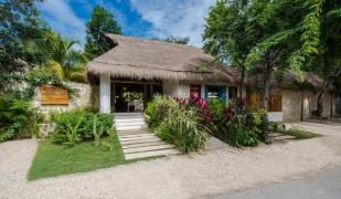 Prana Boutique Hotel