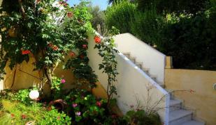 Veroniki Studios & Apartments