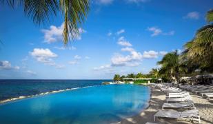 Papagayo Beach Hotel