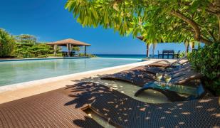 Ocean Village Deluxe