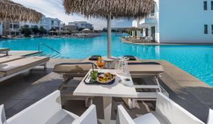 Diamond Deluxe Hotel