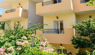 Argyro Apartments & Studios