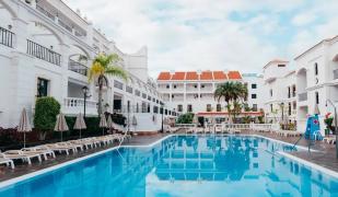 Ona Hollywood Mirage