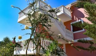 Arazzo Holiday Apartments Arazzo Holiday Apartments