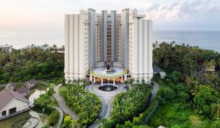 Araliya Beach Resort & Spa