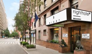 Night Hotel Broadway