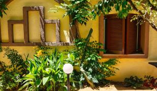 Fotula Studios Fotula Studios