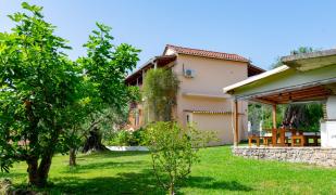 Marilena Apartments & Studios