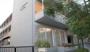 Hotel Theonia