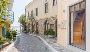 Villa Porto - Naftilos Residences