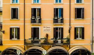 Apartments The Flowers