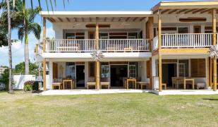 Moonraker Reef Beach Apartment Moonraker Reef Beach Apartment