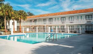 Travelodge by Wyndham Orlando Lake Buena Vista South