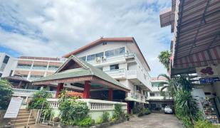 Top North Guest House