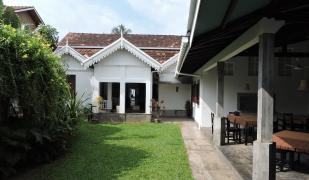 Curry Bowl Restaurant & Turtles Rest