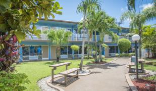 Rodeway Inn & Suites Airport/Cruise Port