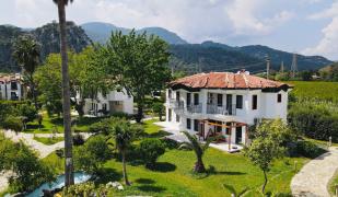 Club Mel Holiday Resort