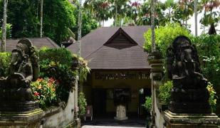 Mason Elephant Park & Lodge