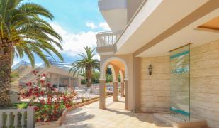 Karras Grande Resort Karras Grande Resort