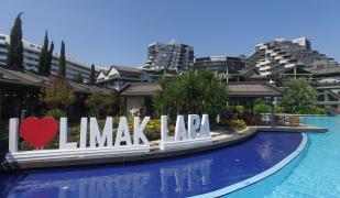 Limak Lara Deluxe Hotel & Resort