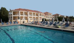 Village Inn Studios & Family Apartments Village Inn Studios & Family Apartments