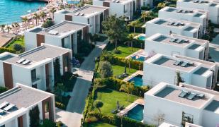 The Norm Collection Door'a