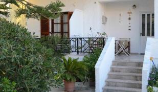 Elizabeth Rooms And Apartments