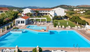 Mrs Chryssana Beach Hotel