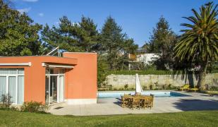 Liiiving in Porto Garden Pool House