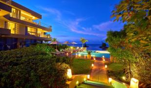 Bon Azur Beachfront Suites & Penthouses