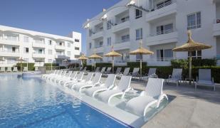 Cabot Hobby Club Apartments