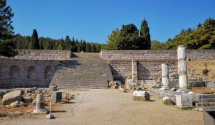 Haralambos Apartments