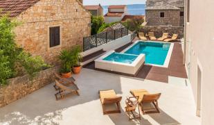 Bol Summer Residence