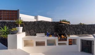 Villa Inma Calero by Villa Plus