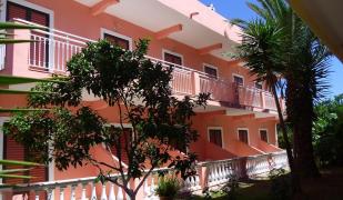 Valentinos Apartments