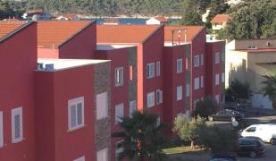 Apartments with parking space Palit, Rab