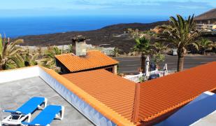 Las Norias Apartamentos & Grill