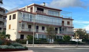 Beautiful loft, huge sunny terrace, view over the beach or mountain