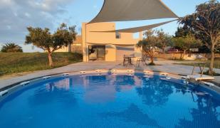 Yiorgos, amazing sunset view house Yiorgos, amazing sunset view house