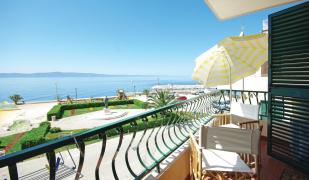 Seafront Studio Apartment+Balcony Seafront Studio Apartment+Balcony